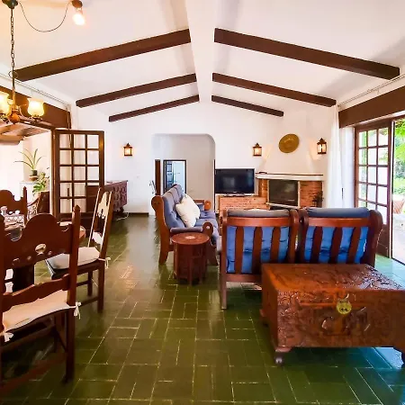 Flh Alvor House With Garden And Pool * אלבור